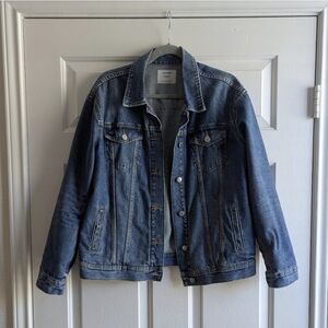 Old Navy Boyfriend Trucker Denim Jacket, 100% Cotton, Small